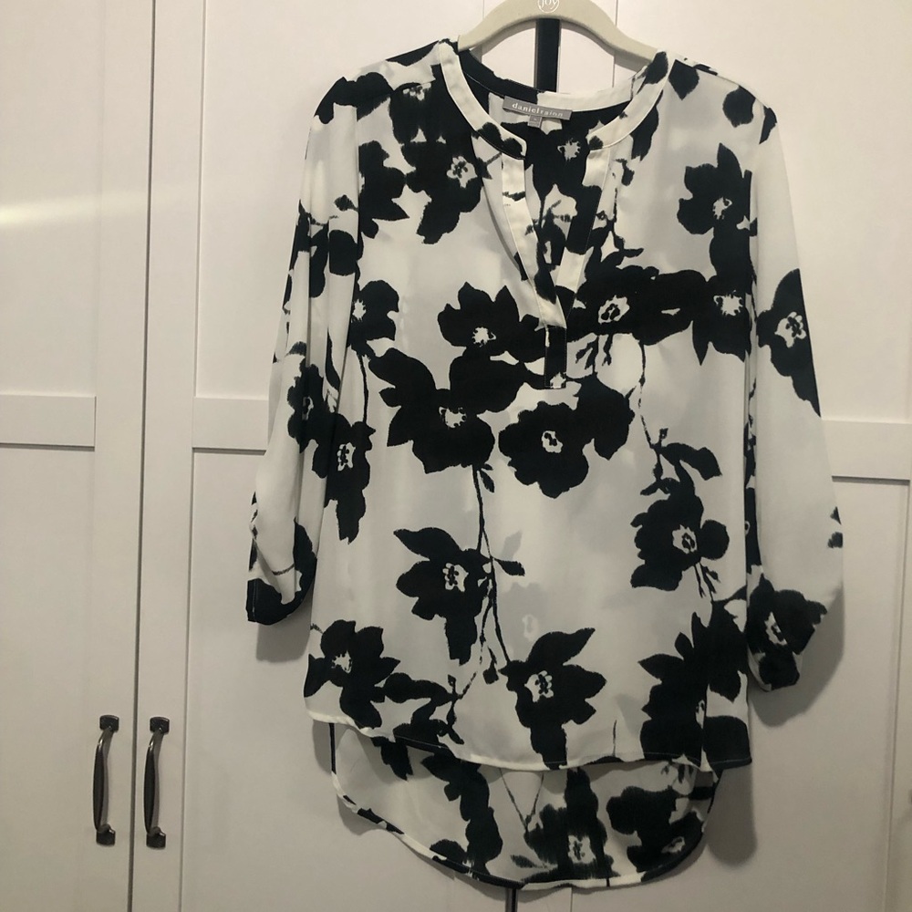 Daniel Rainn Black and White Floral Blouse